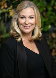 Marnie C. Bauer D.M.D. South Tampa General & Cosmetic Dentist
